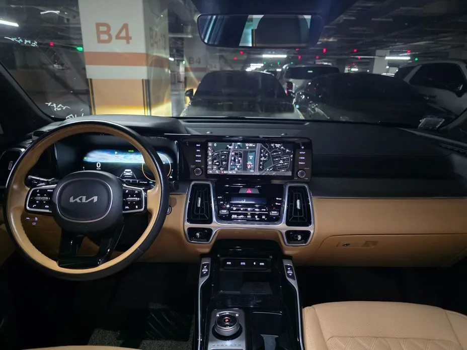 Kia Sorento — фото 7