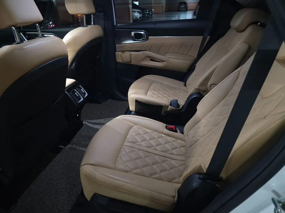 Kia Sorento — фото 8