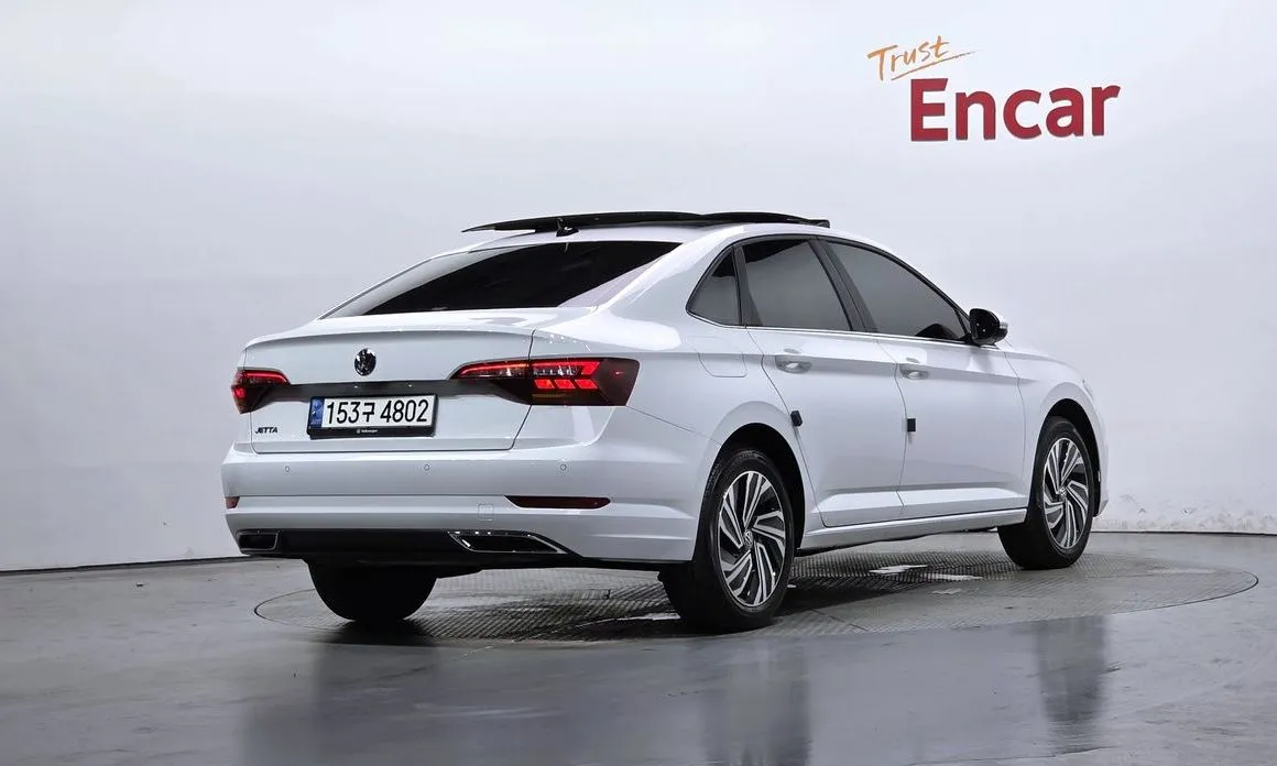 Volkswagen Jetta — фото 4