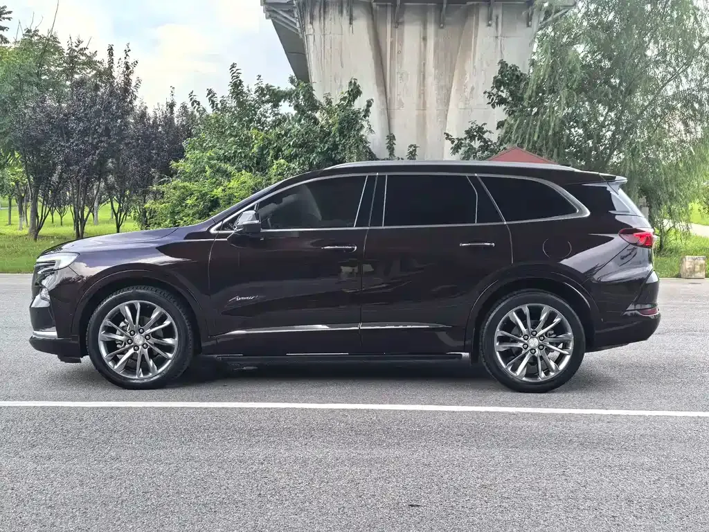 Buick Enclave — фото 8