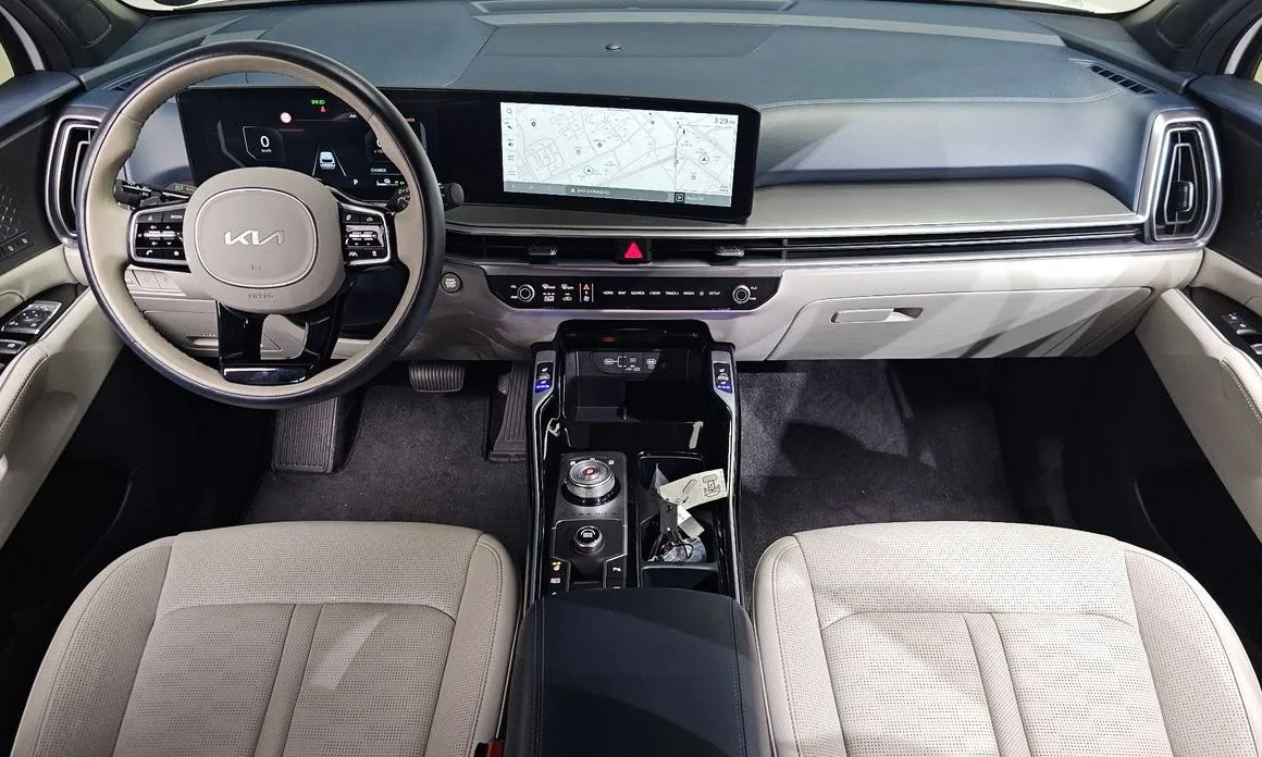 Kia Sorento — фото 8