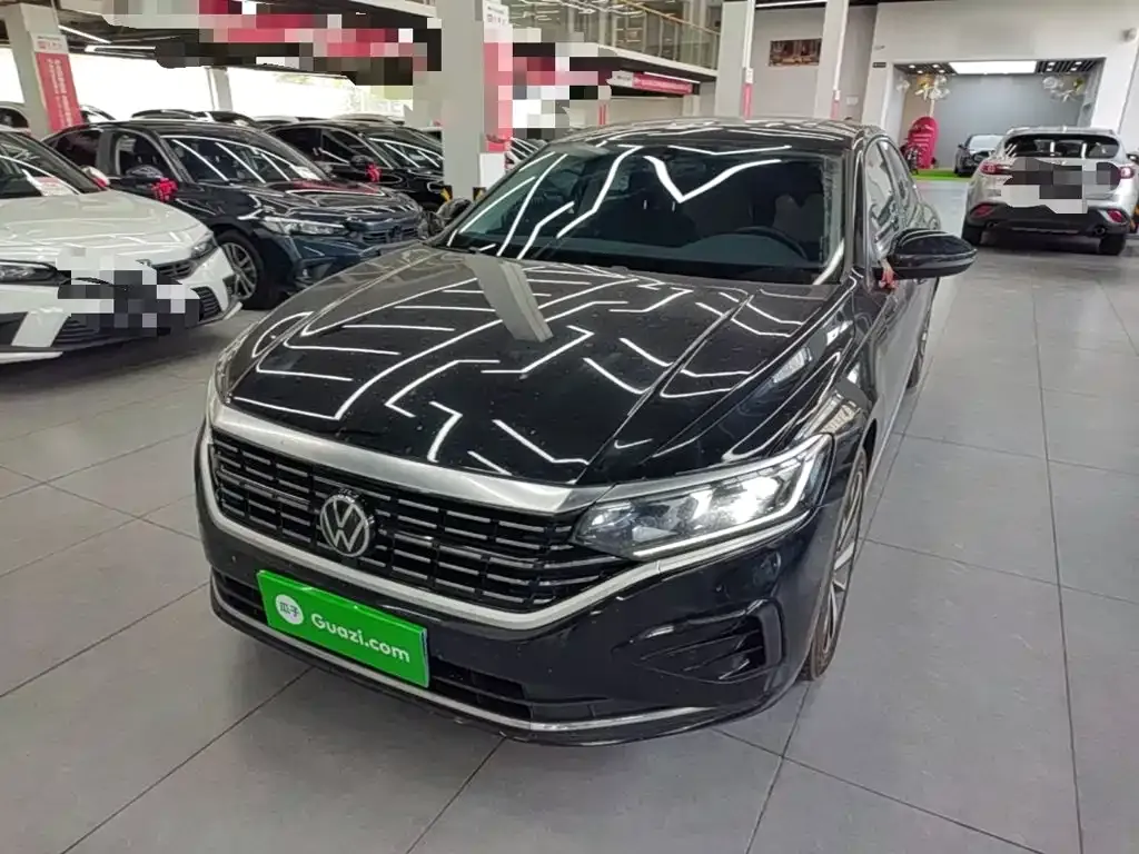 Volkswagen Passat — фото 1