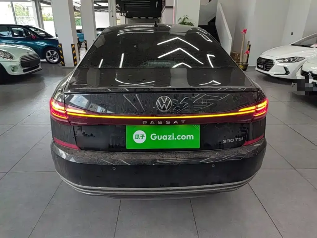 Volkswagen Passat — фото 10