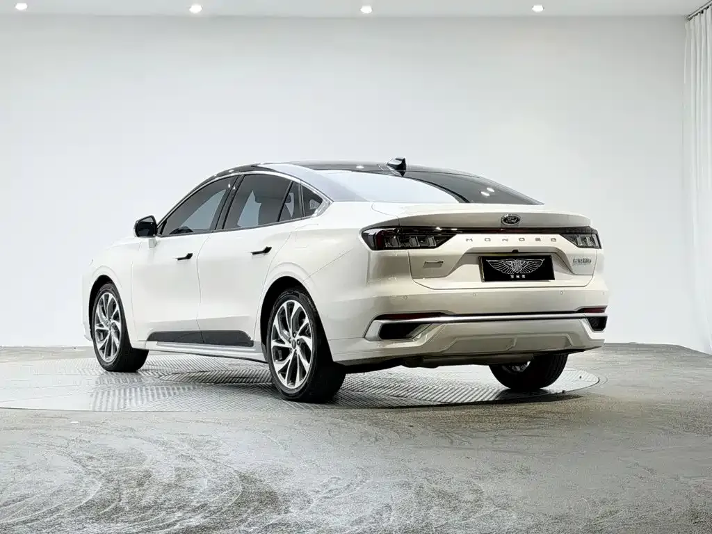 Ford Mondeo — фото 4