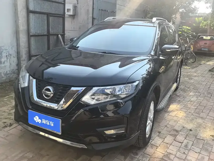 Nissan X-Trail — фото 1