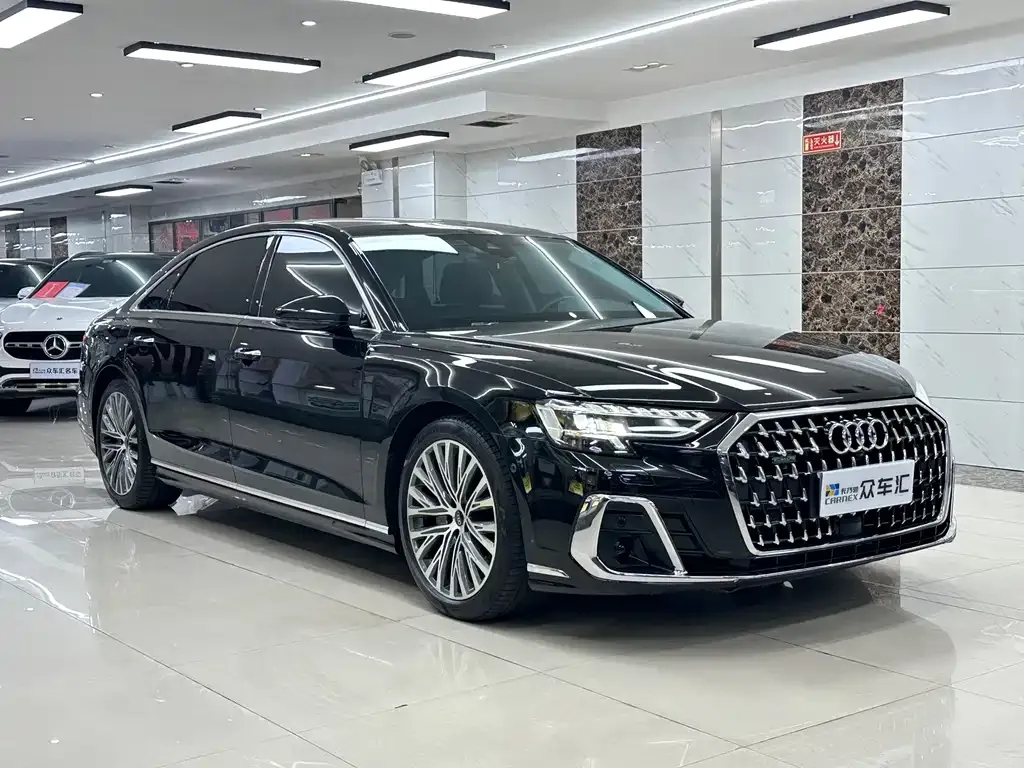 Audi A8 — фото 3