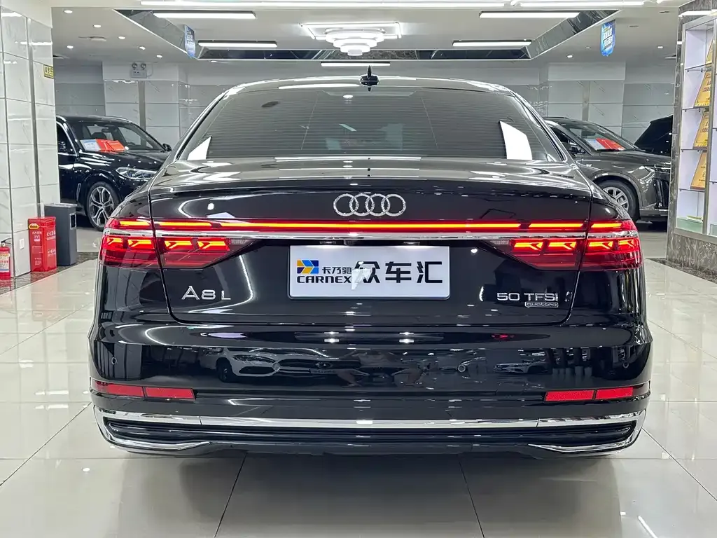 Audi A8 — фото 6