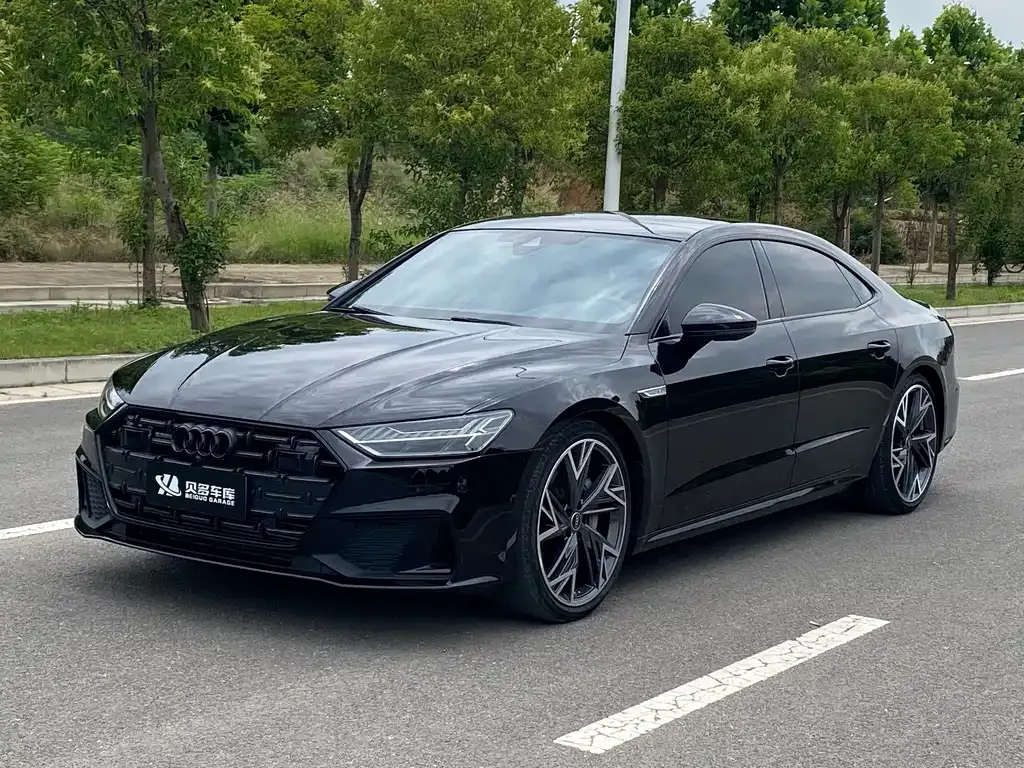 Audi A7L — фото 1