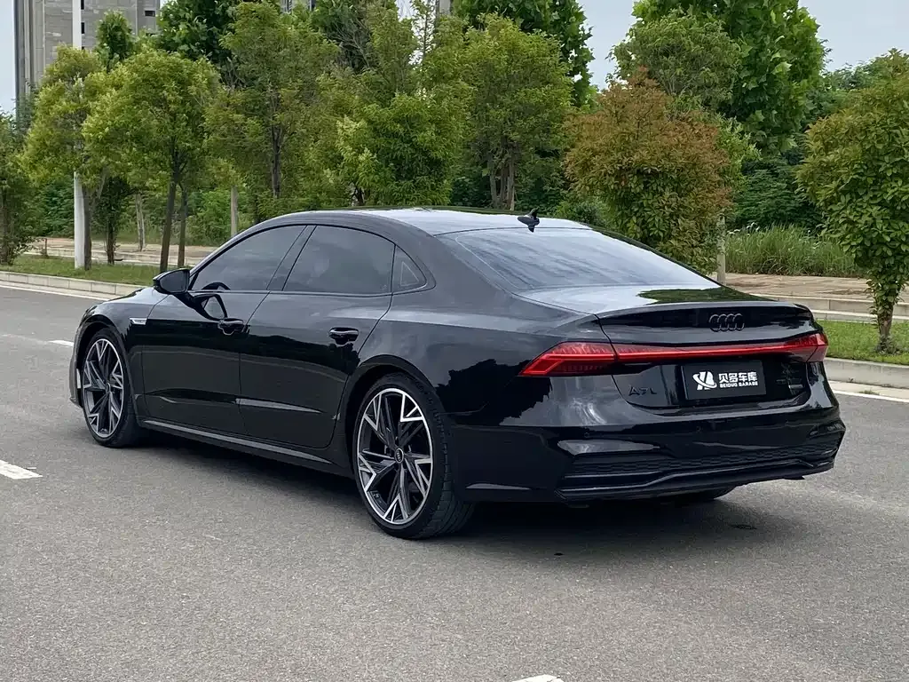 Audi A7L — фото 6