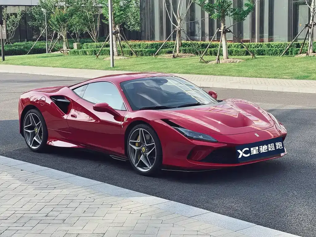 Ferrari F8 — фото 7