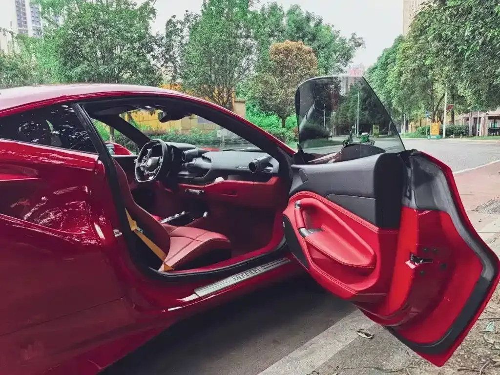 Ferrari F8 — фото 6