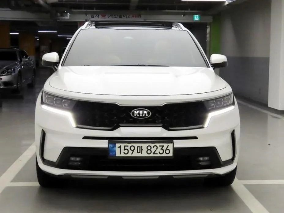 Kia Sorento — фото 9