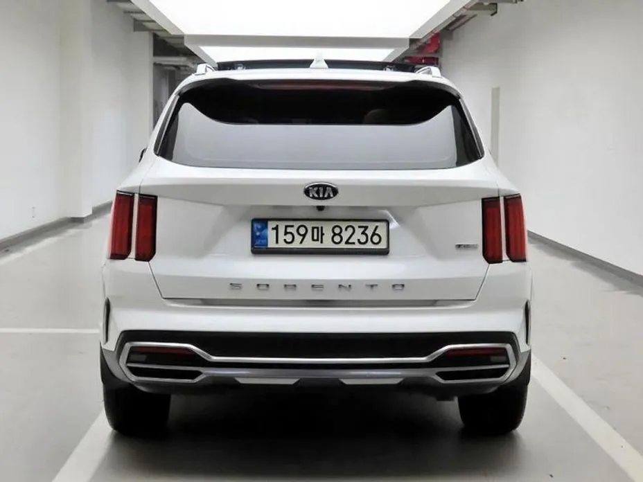 Kia Sorento — фото 8