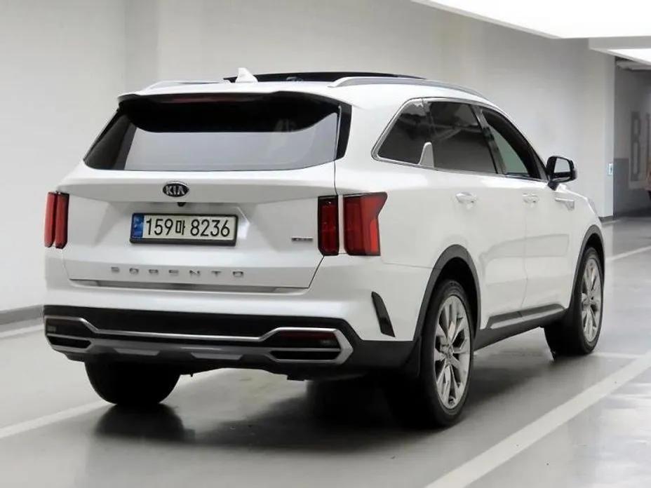 Kia Sorento — фото 5