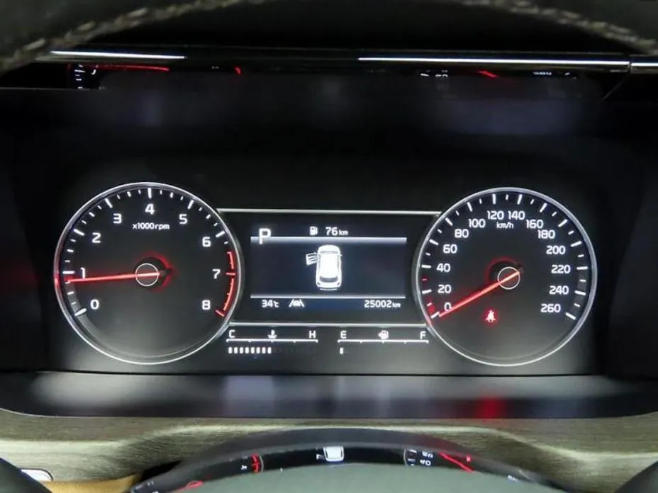 Kia Sorento — фото 7