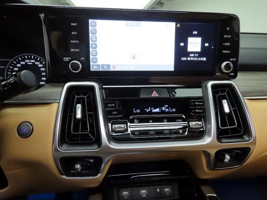 Kia Sorento — фото 6