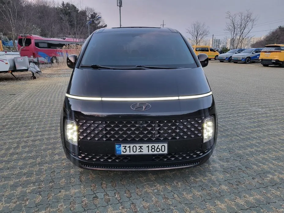 Hyundai Staria — фото 2