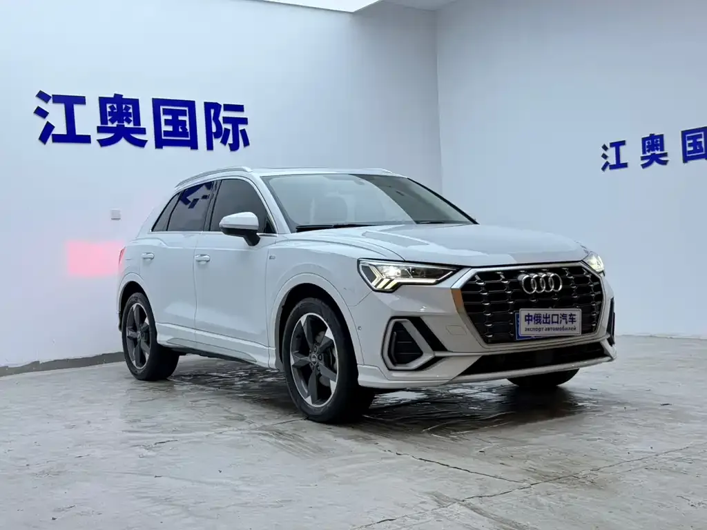 Audi Q3 — фото 5