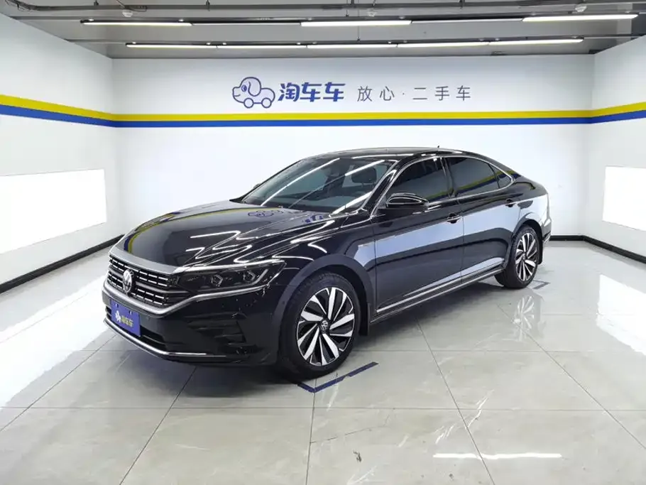 Volkswagen Passat — фото 1