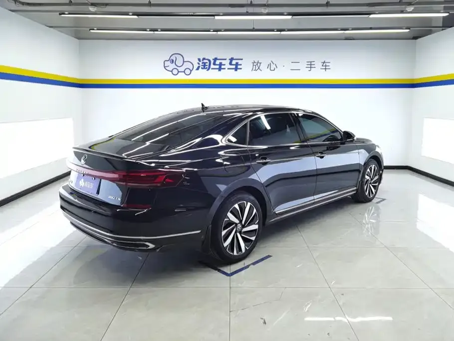 Volkswagen Passat — фото 8