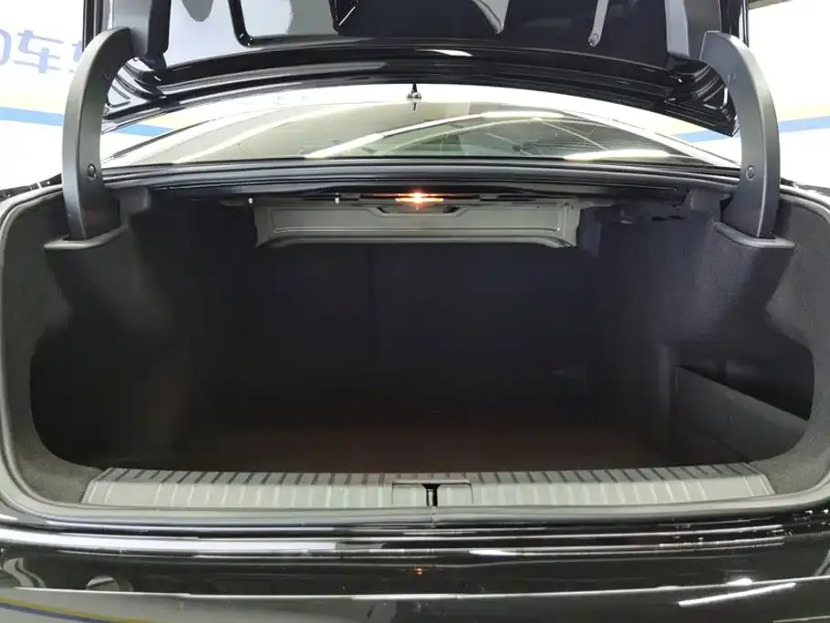 Volkswagen Passat — фото 9