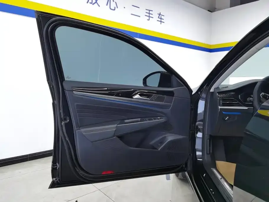Volkswagen Passat — фото 4