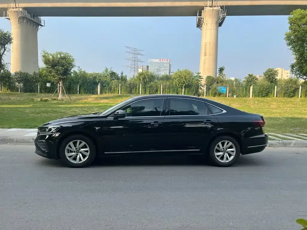 Volkswagen Passat — фото 2