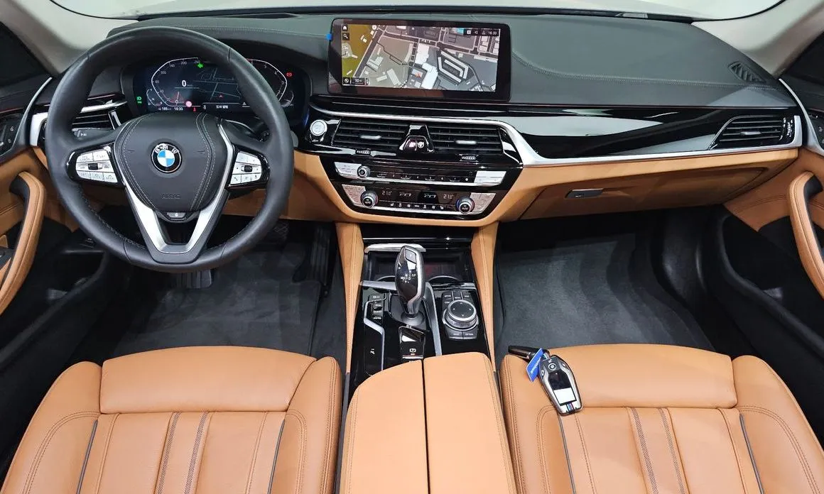 BMW 5-Series — фото 10