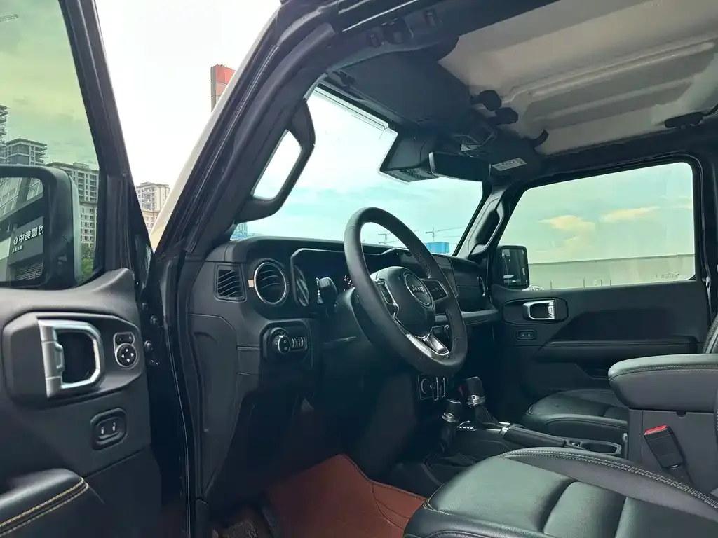 Jeep Wrangler — фото 2