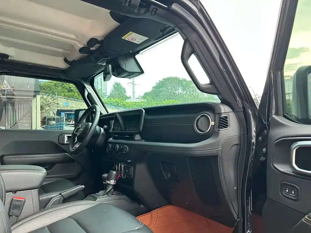 Jeep Wrangler — фото 6