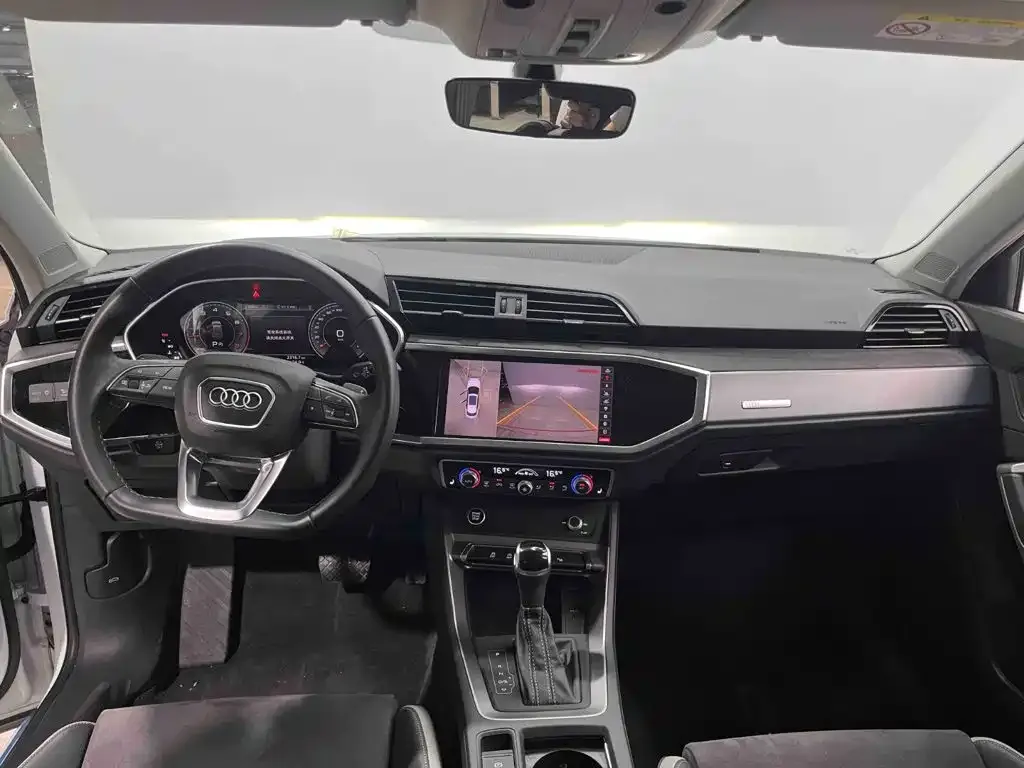 Audi Q3 — фото 5