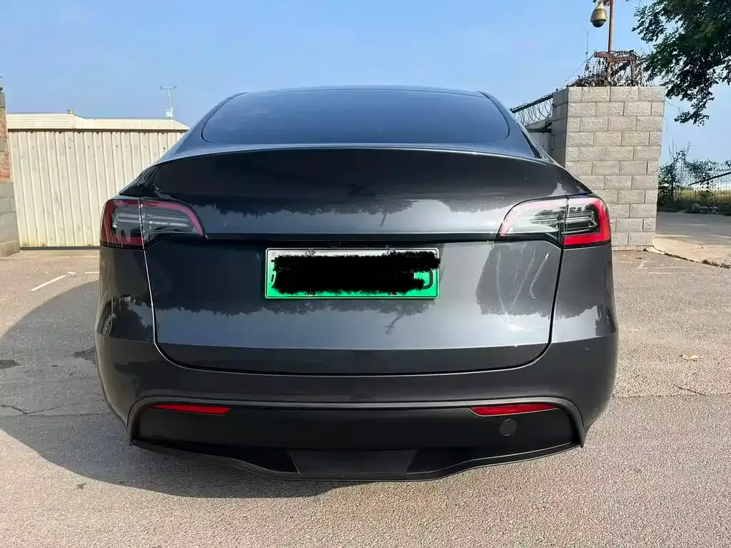 Tesla Model Y — фото 4