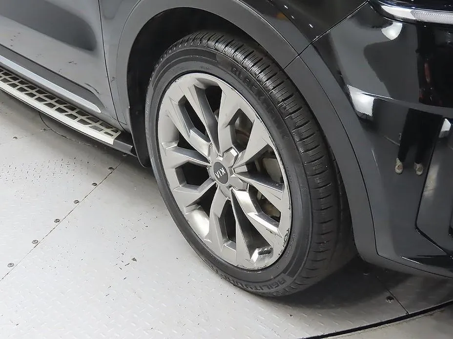 Kia Sorento — фото 7