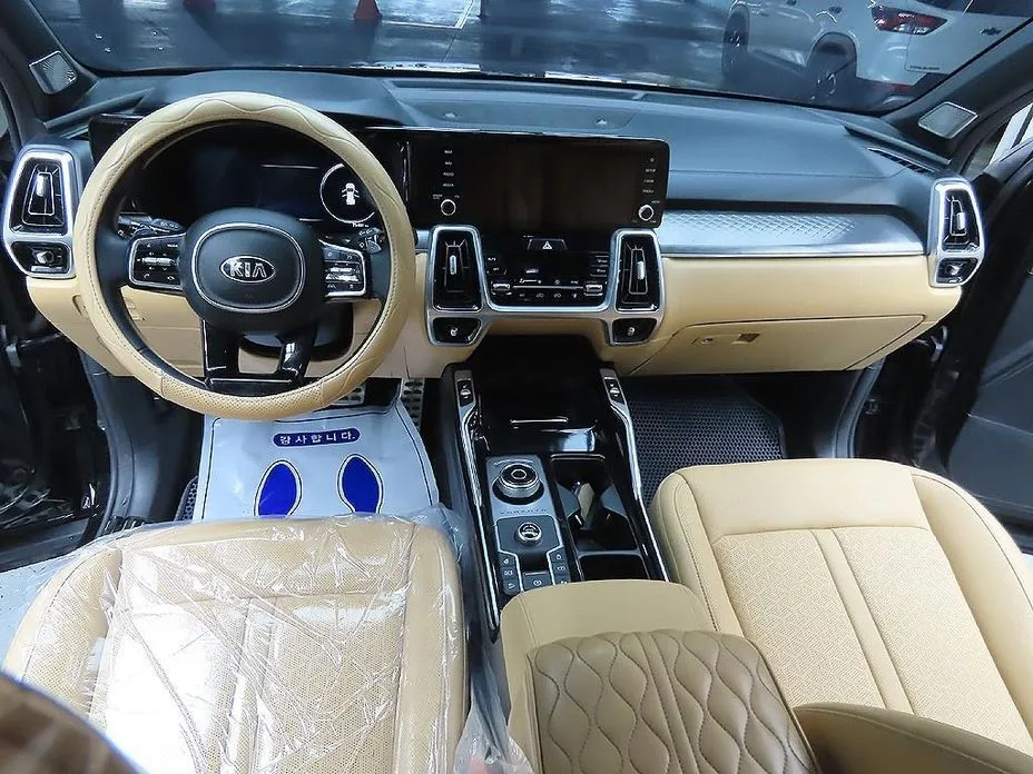 Kia Sorento — фото 8