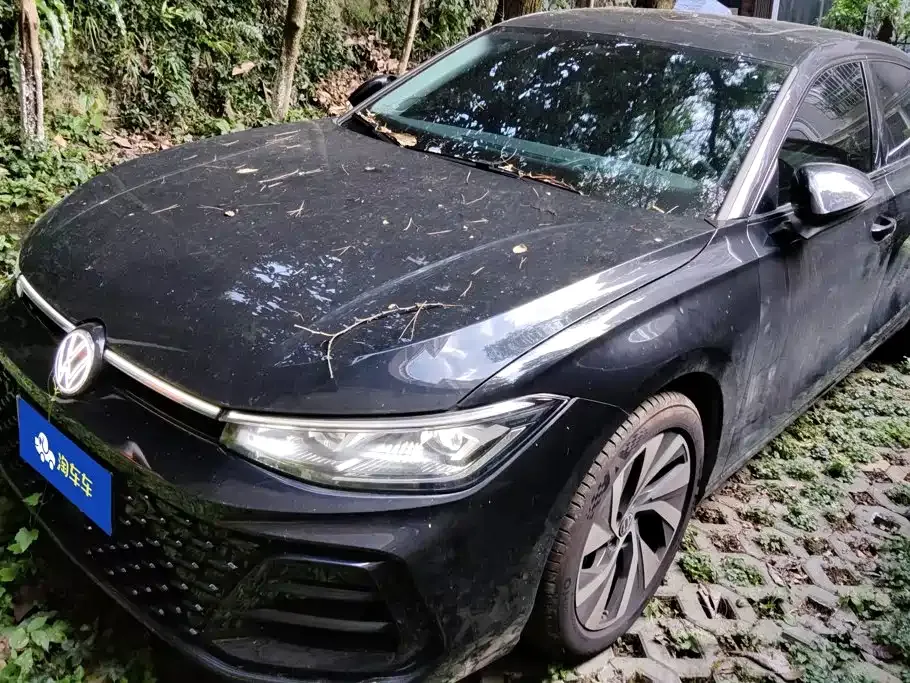 Volkswagen Passat — фото 1