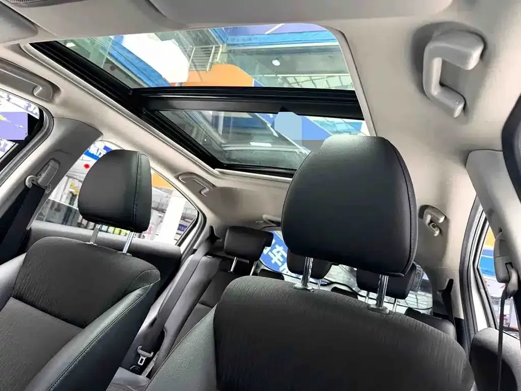 Honda Vezel — фото 7