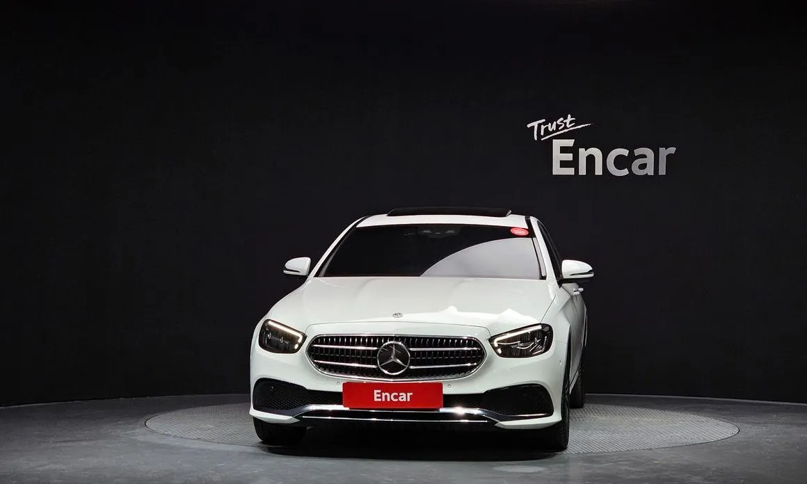 Mercedes-Benz E-Class — фото 2