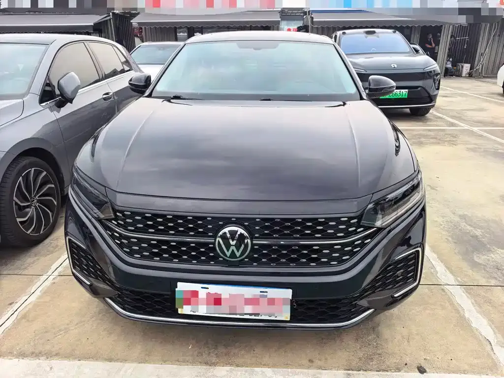 Volkswagen Passat — фото 8
