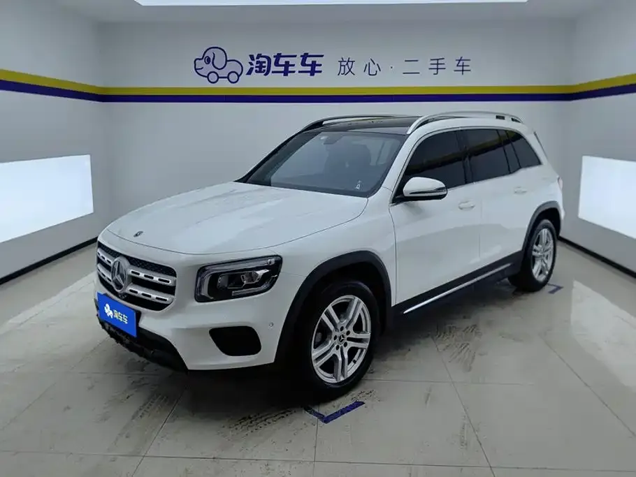 Mercedes-Benz GLB — фото 1