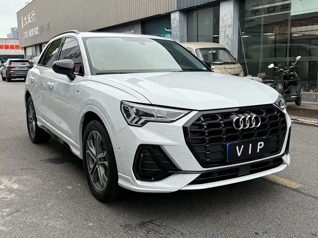 Audi Q3 — фото 8
