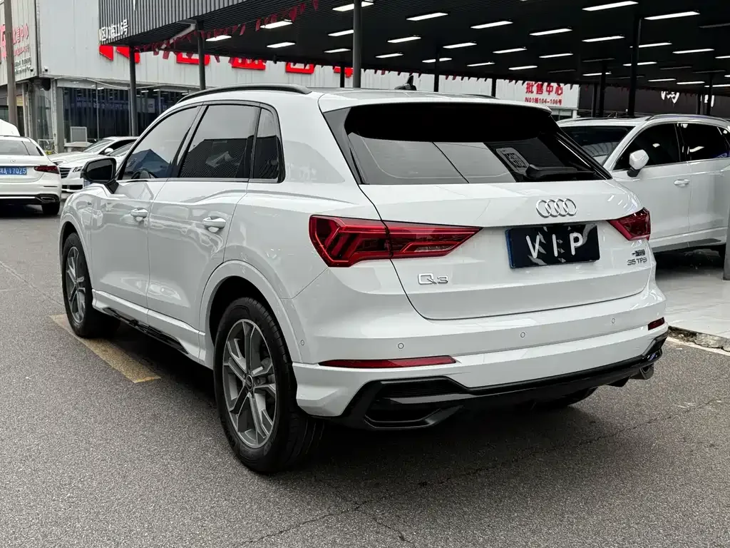Audi Q3 — фото 10