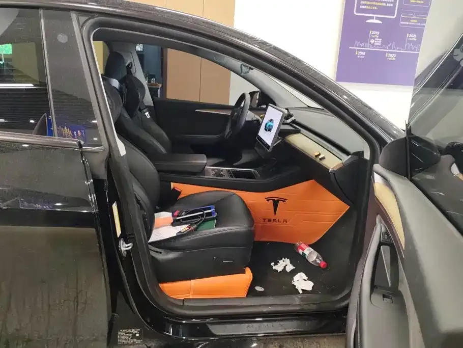 Tesla Model Y — фото 2