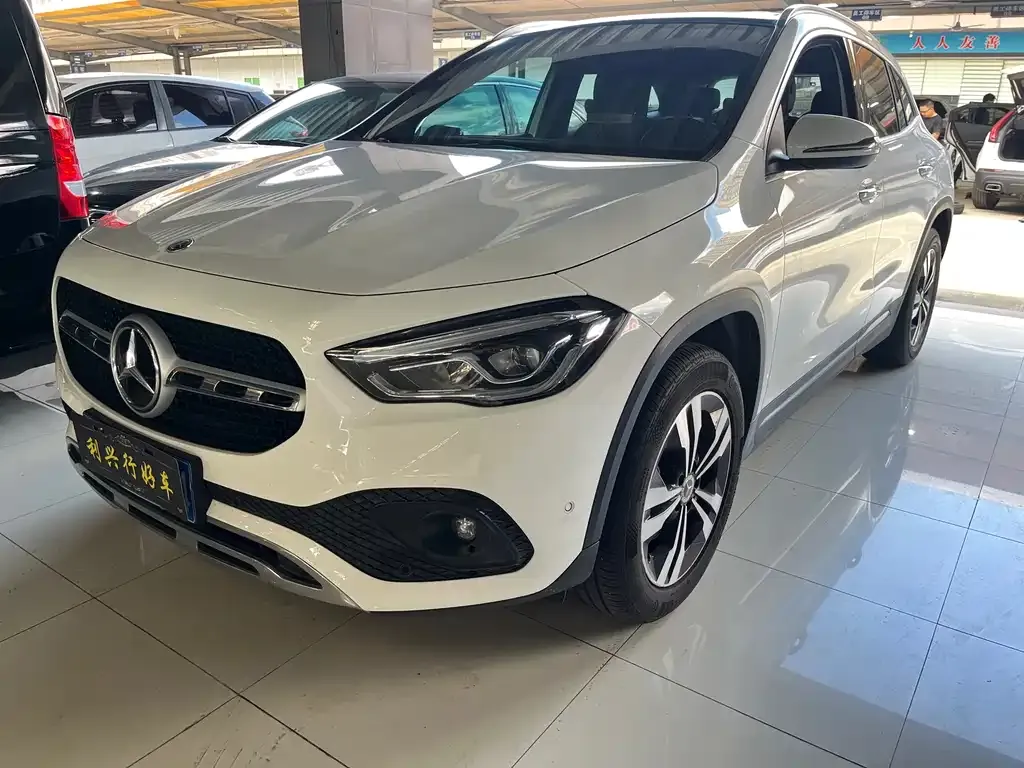Mercedes-Benz GLA — фото 1