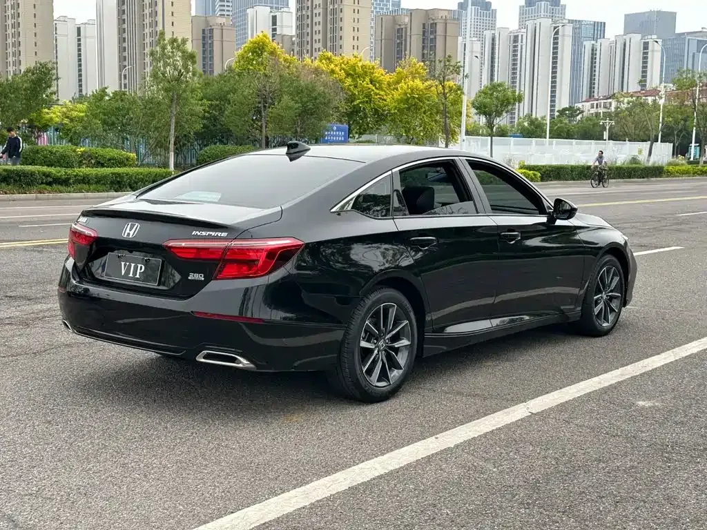 Honda Inspire — фото 6