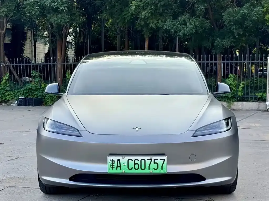 Tesla Model 3 — фото 2