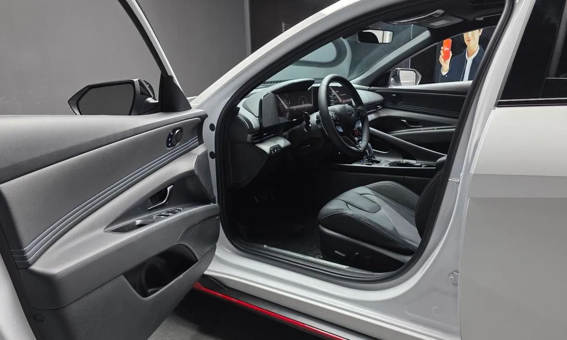 Hyundai AVANTE — фото 4