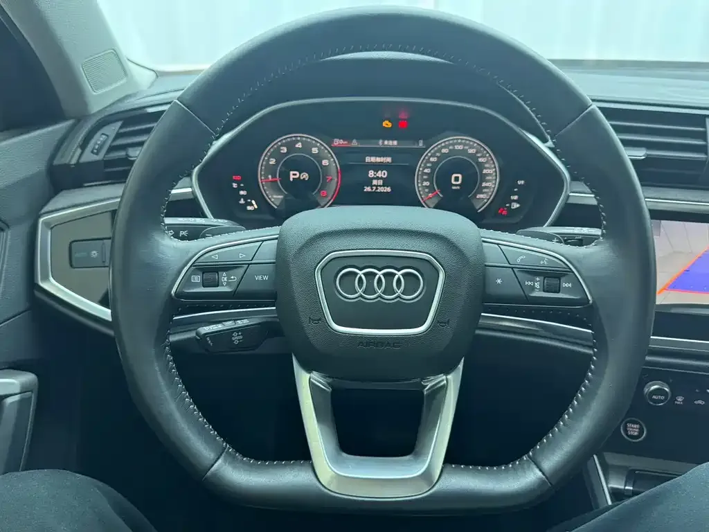 Audi Q3 — фото 4