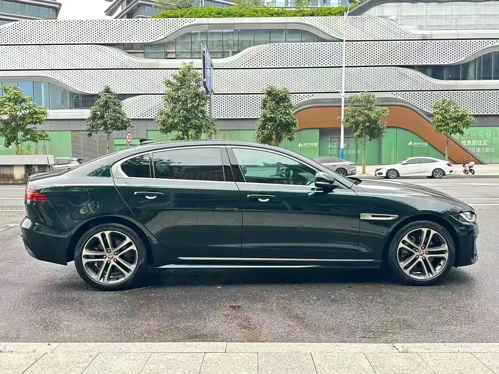 Jaguar XEL — фото 7