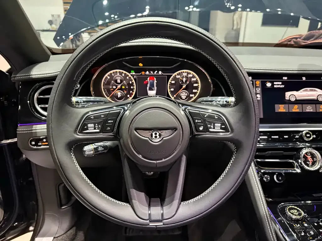Bentley Flying Spur PHEV — фото 6