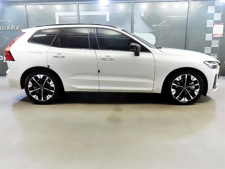 Volvo XC60 — фото 7